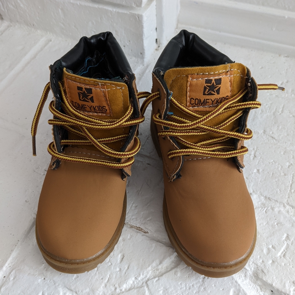 COMFY KIDS BOOTS